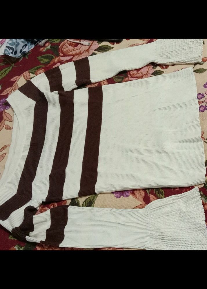 Women Woolen Top M, size I