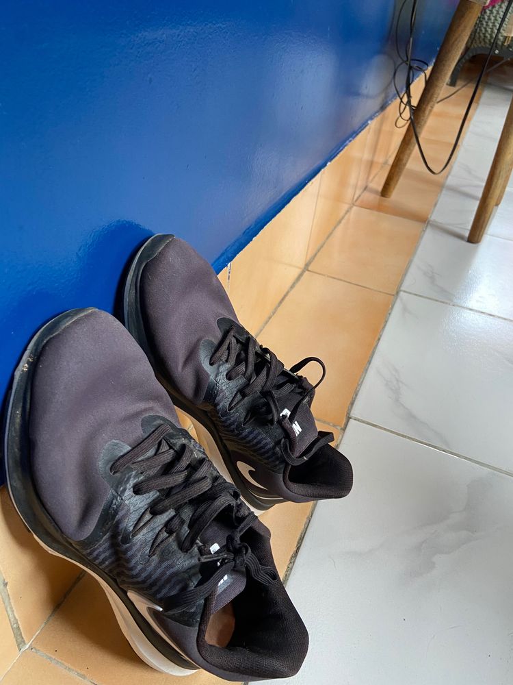 Nike Running Shoe #woman #footwear #shoes