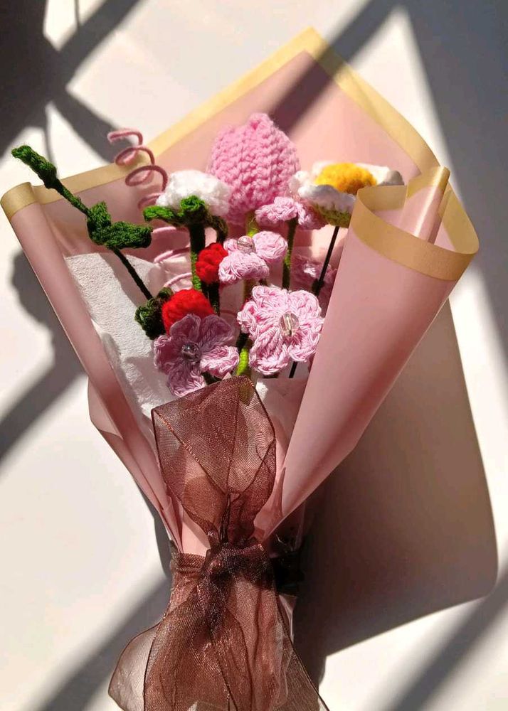 Handmade Crocheted Flower Valentine'sBouquet