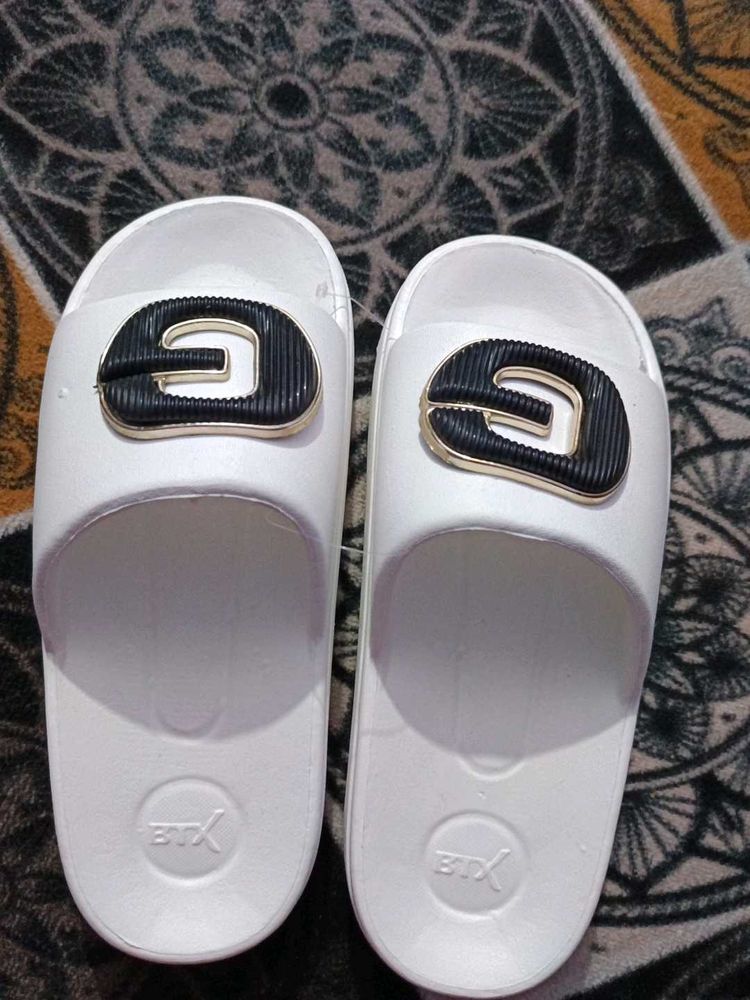 White Slides with &#39;G&#39; Logo