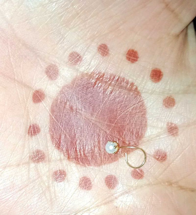 Pearl nose pin yellow gold