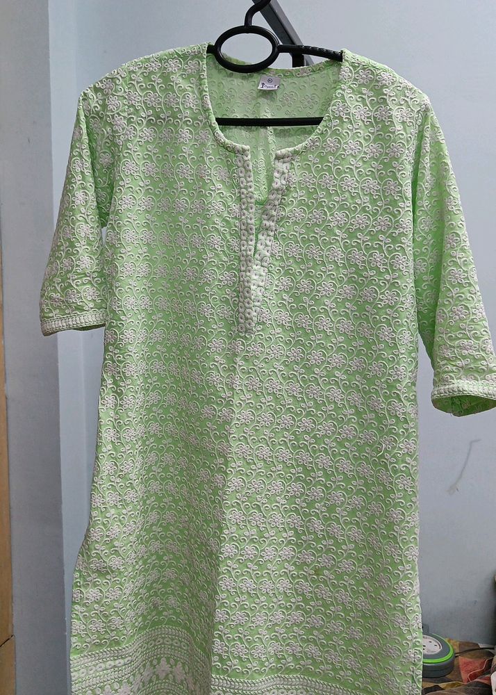 Queen Shield Light Green Chikankari Kurta/ Size: XL