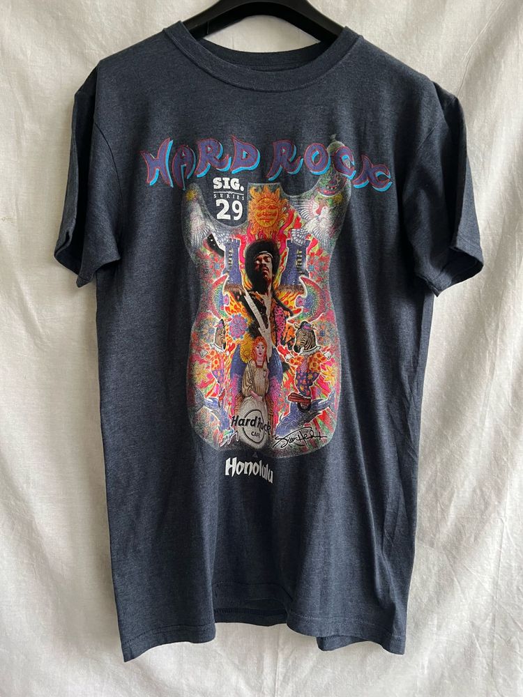 Hard rock, vintage tee
