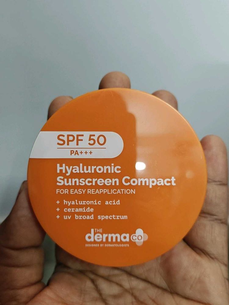 Derma Co Sunscreen Compact