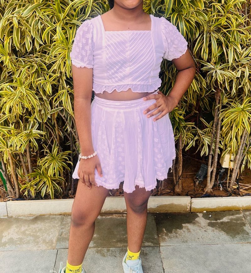 Cute pure white Two-Piece Set