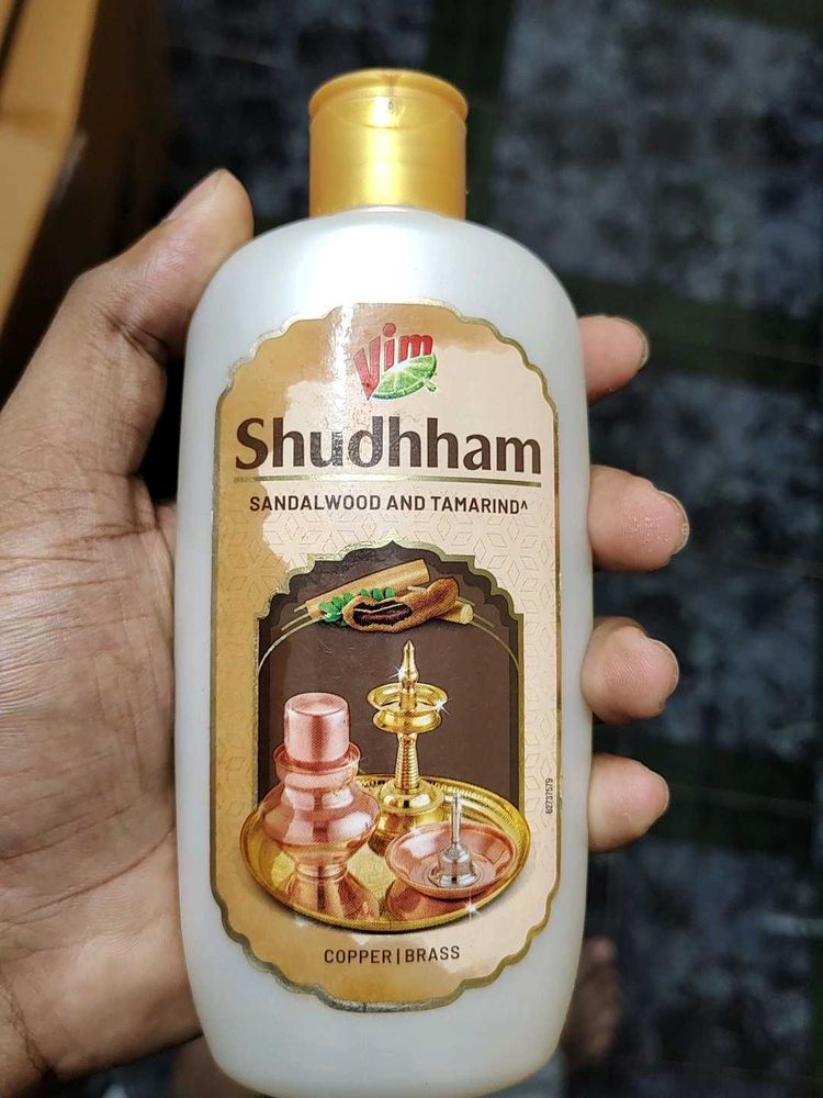 Vim Shuddham Sandalwood and Tamarind oil