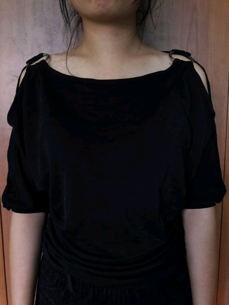 Women&#39;s Off Shoulder