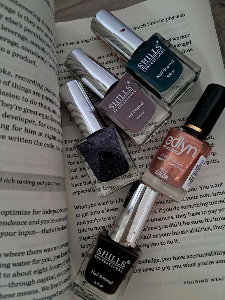 Assorted Nail Polish Bundle Totally New💖🫶🏽🌿