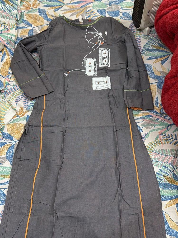 Gray Graphic Print Kurta Dress