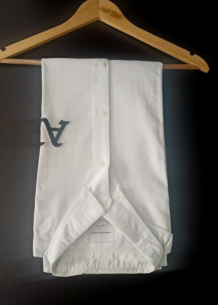 American Eagle White Shirt