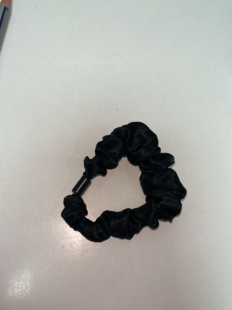 Black Scrunchie