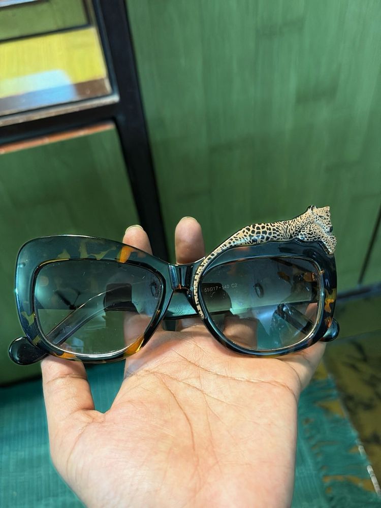 Unique Leopard Embellished Sunglasses