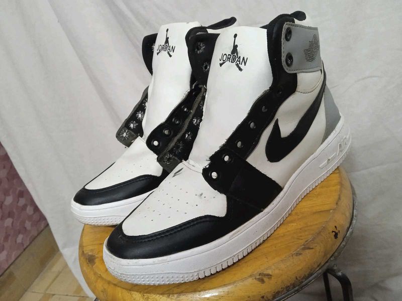 Jordan Sneakers