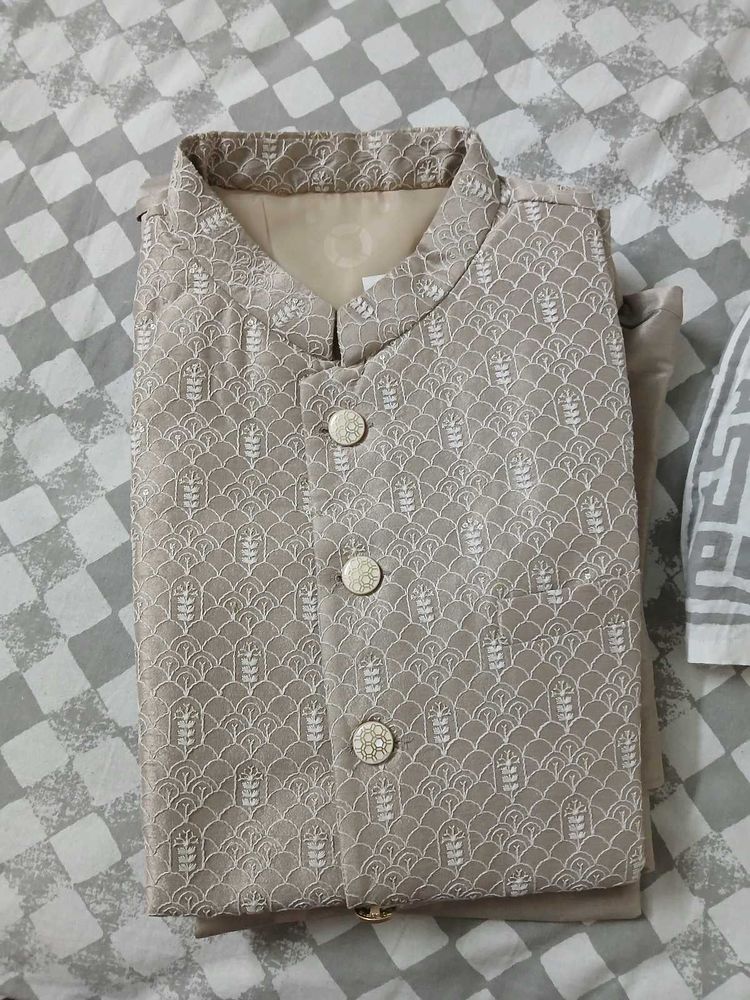 Elegant Men&#39;s Ethnic Jacket