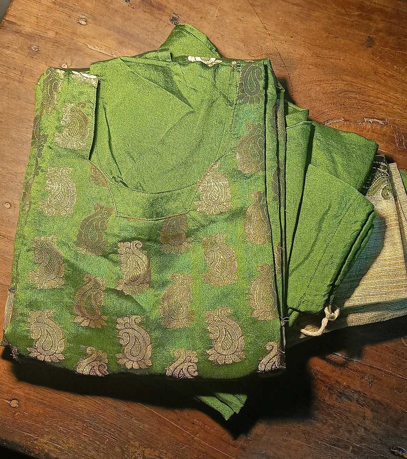 XL Women Churidar Set