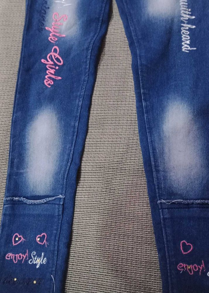 Embroidered Detail Jeans