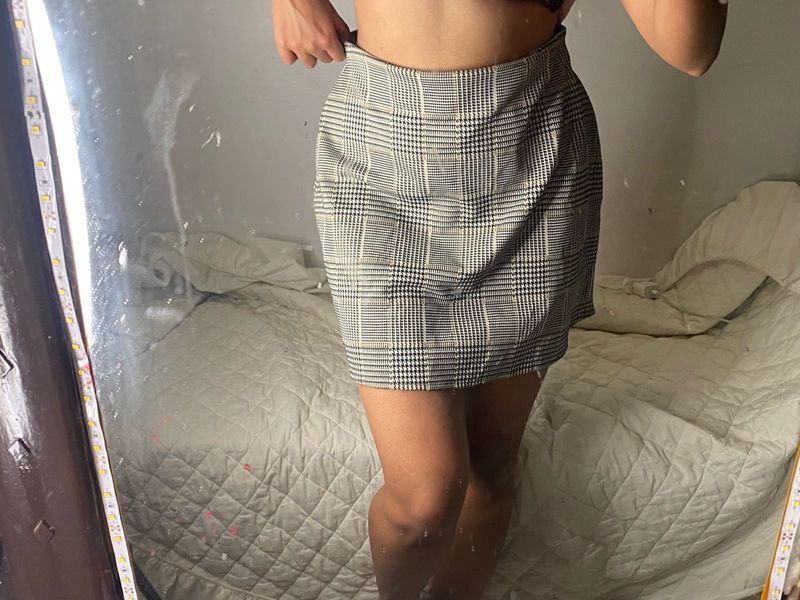 H&amp;M Short Skirt