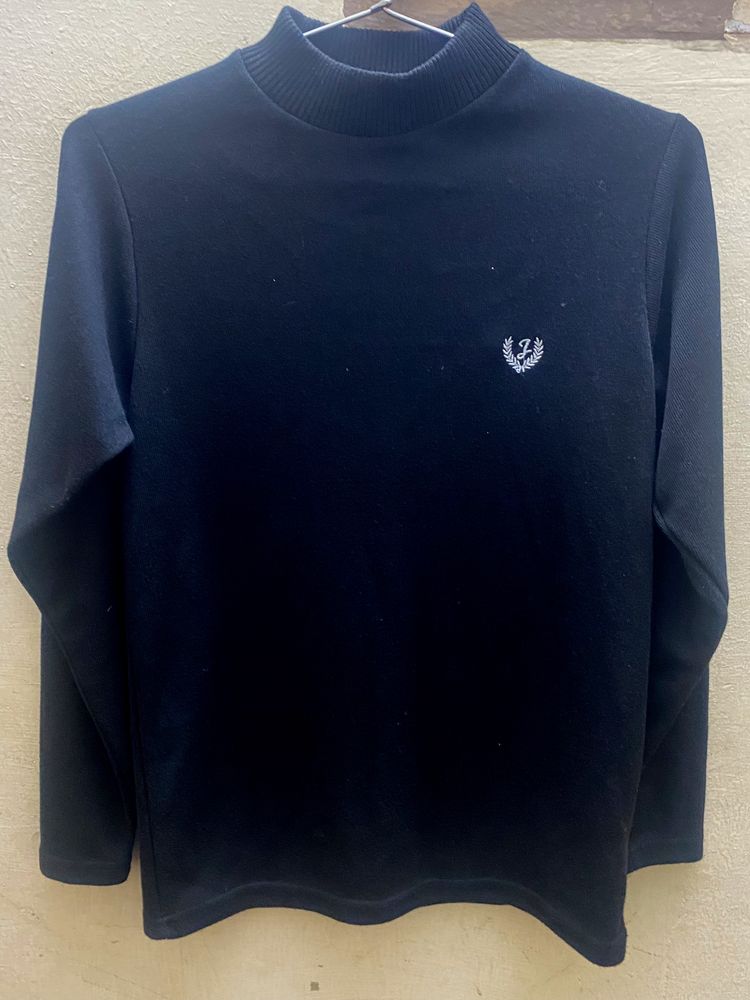 Round Neck T-Shirt With Slim Fit