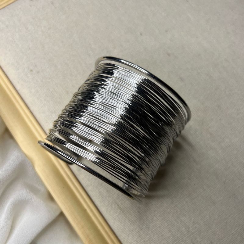 Silver Adjustable Hand Cuff