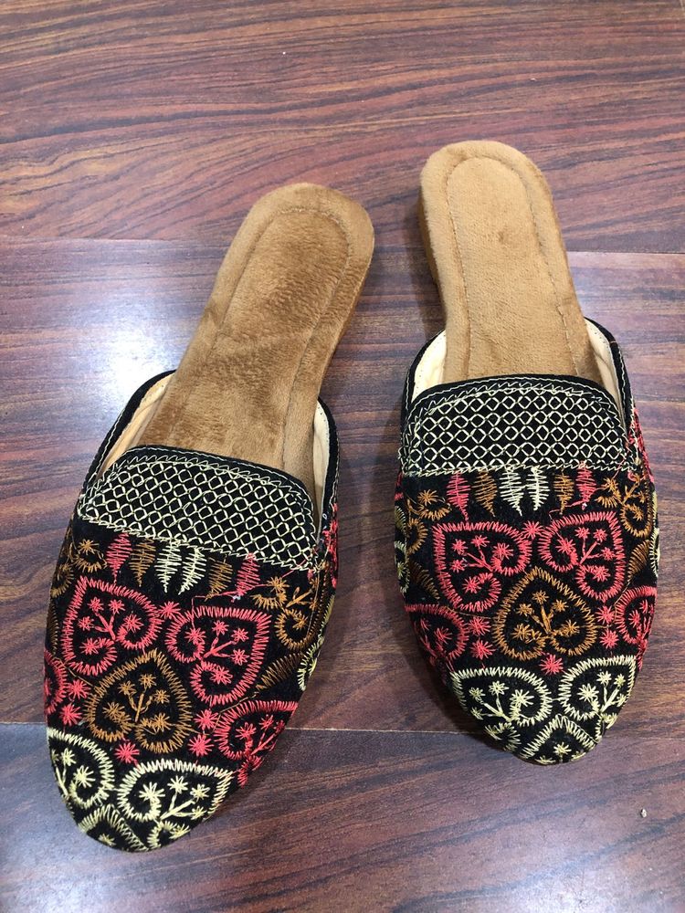 Embroidered Ethnic Mules Size UK4.5