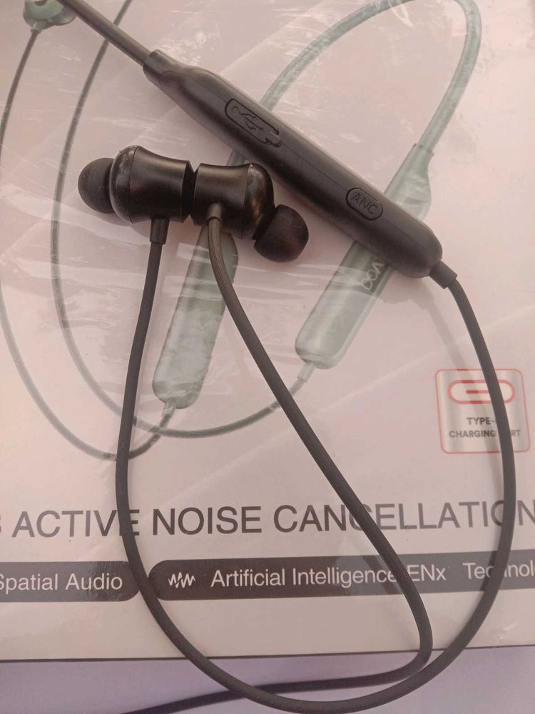 Wireless Neckband Earphones