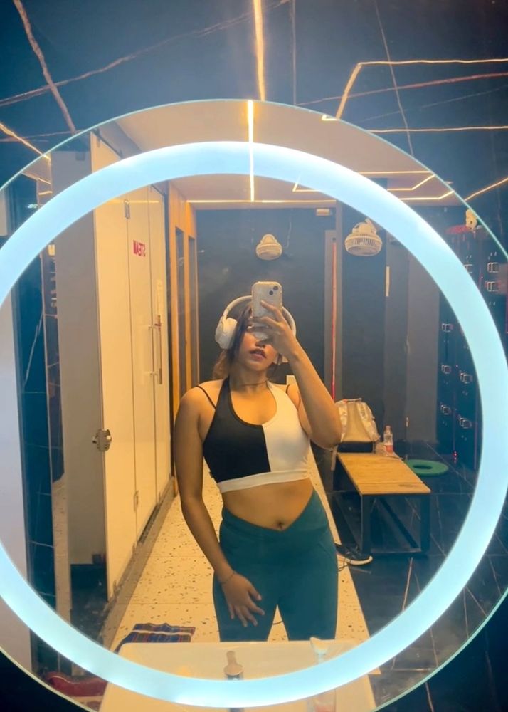 Color Block Crop Top