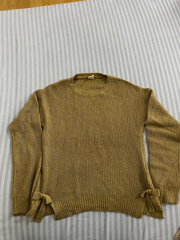 Girls Gold Pullover