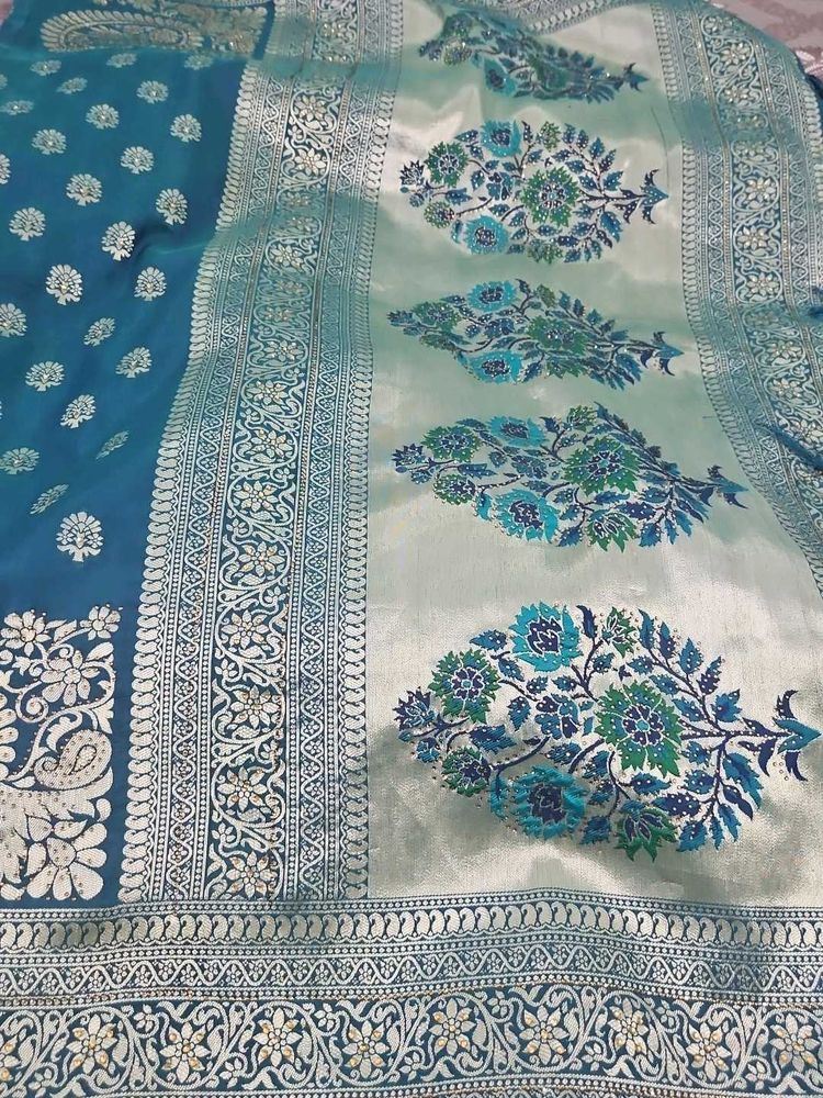 Elegant Blue Banarasi Silk Saree With Blouse  New