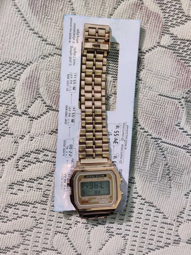 Y2K AESTHETIC WATCH