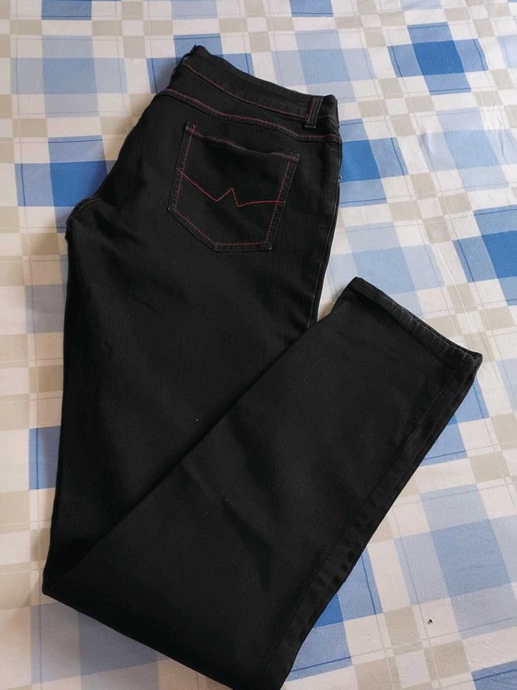 Beautiful Women&#39;s Black Jeans