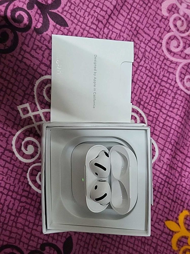 Apple Airpods Generation 4 Mastercopy