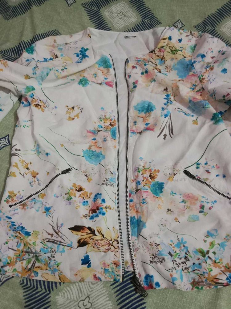 Floral Print zip top