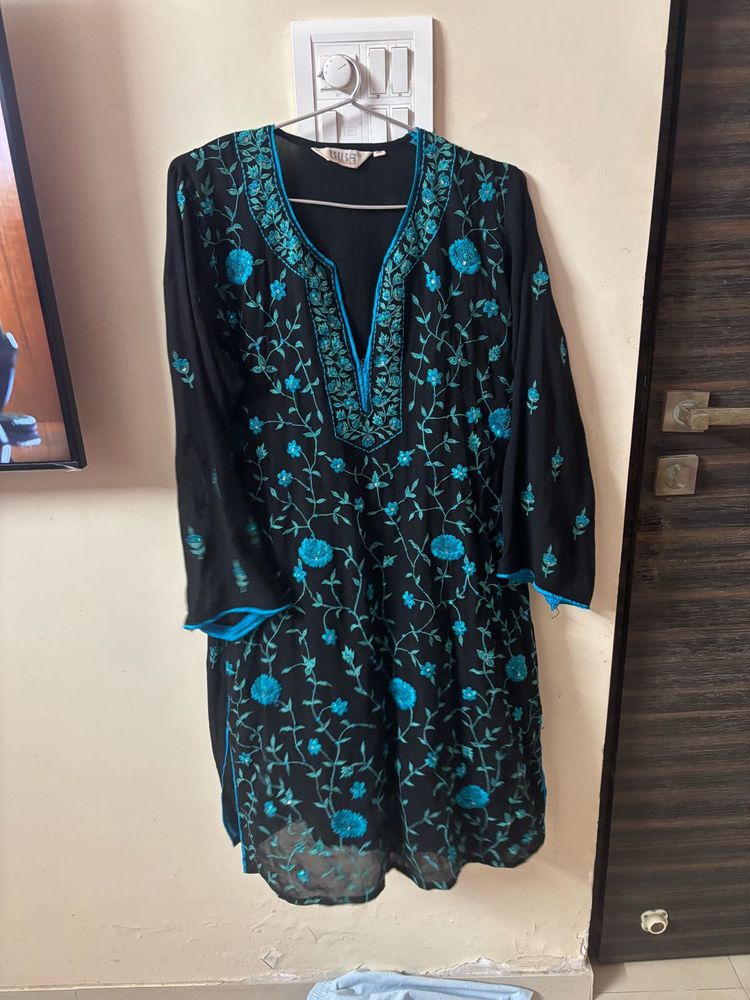 Elegant Embroidered Kurta