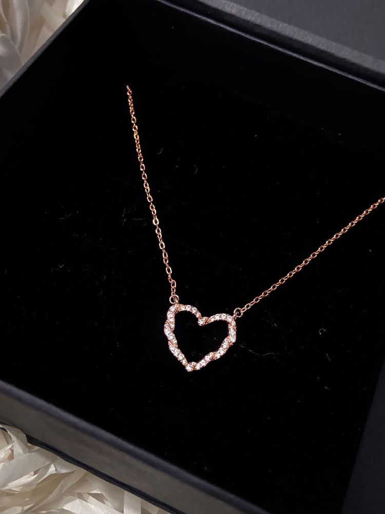 Rose Gold Heart Necklace 🩷
