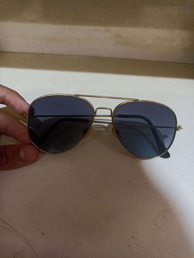 Salman Khan Dabangg 3 Unisex Sunglasses (Black and Golden)