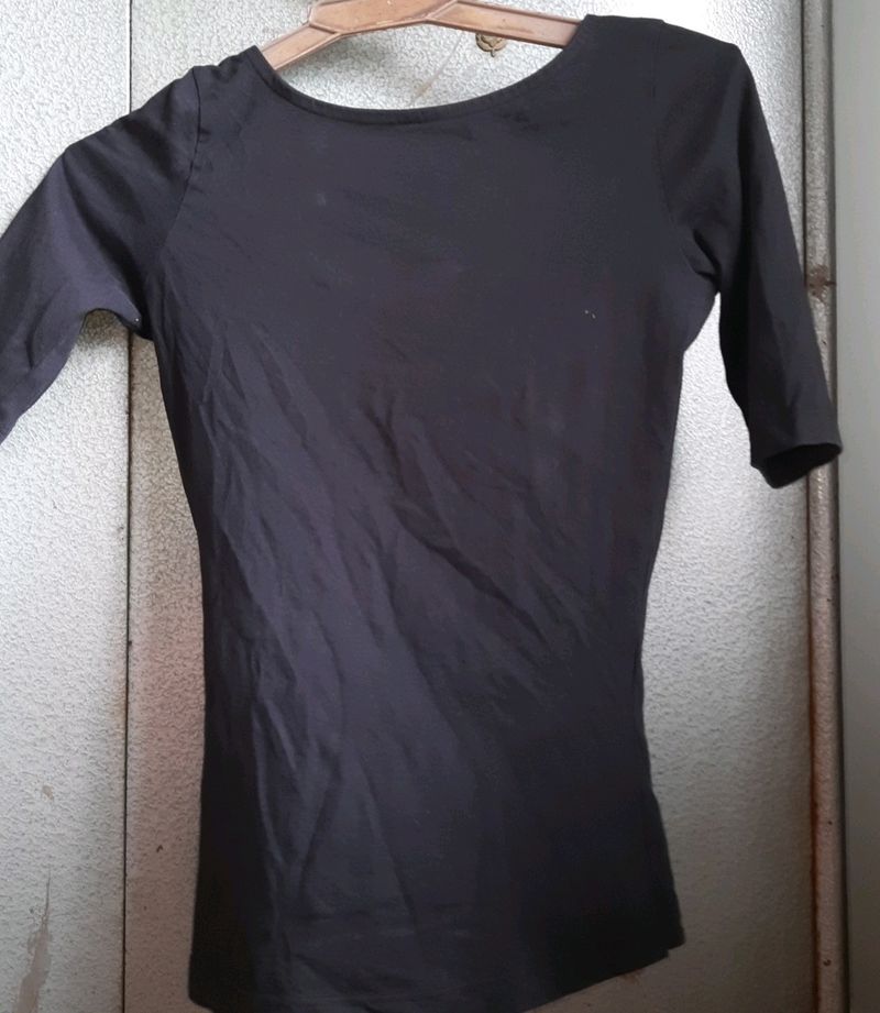 ONLY Black Top With Back Design