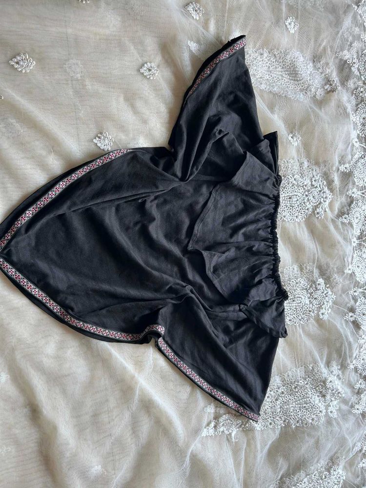 Black Off shoulder Ruffle Top