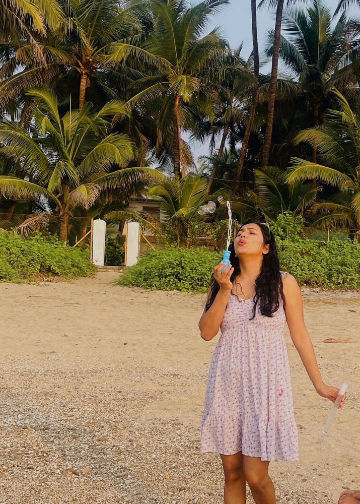 Its a Cute Casual Dress ,good For Beach Trip.