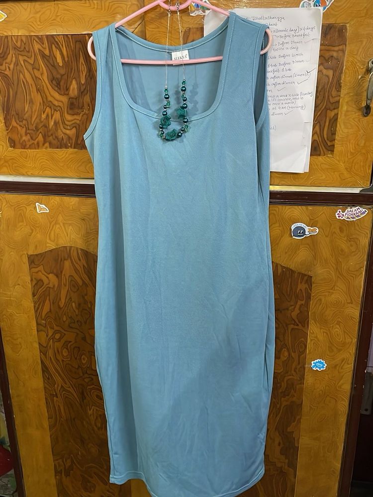 Pista Blue Boydcon Tank Dress With  Green necklace