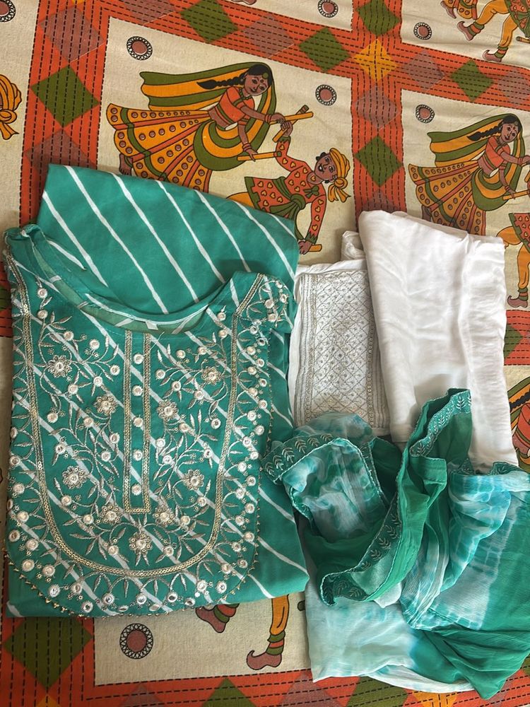 Very Smart Laheriya Kurta Plazzoo Set With Chiffon