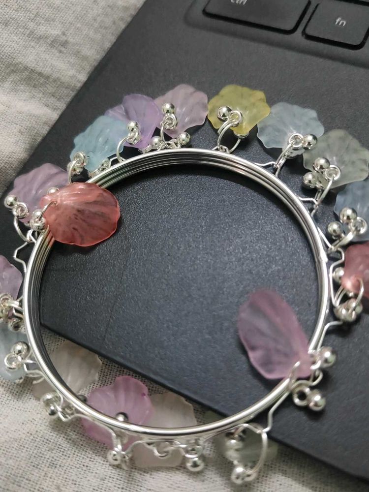 Floral Bangle Bracelet