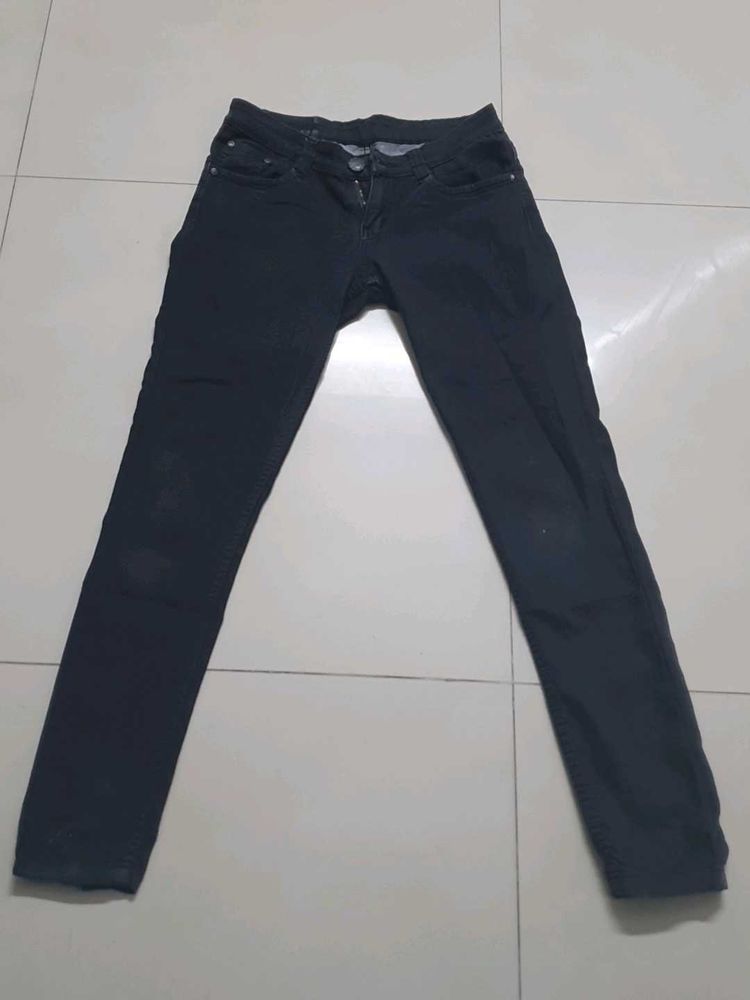 Size 28 Jeans Pant For Sale