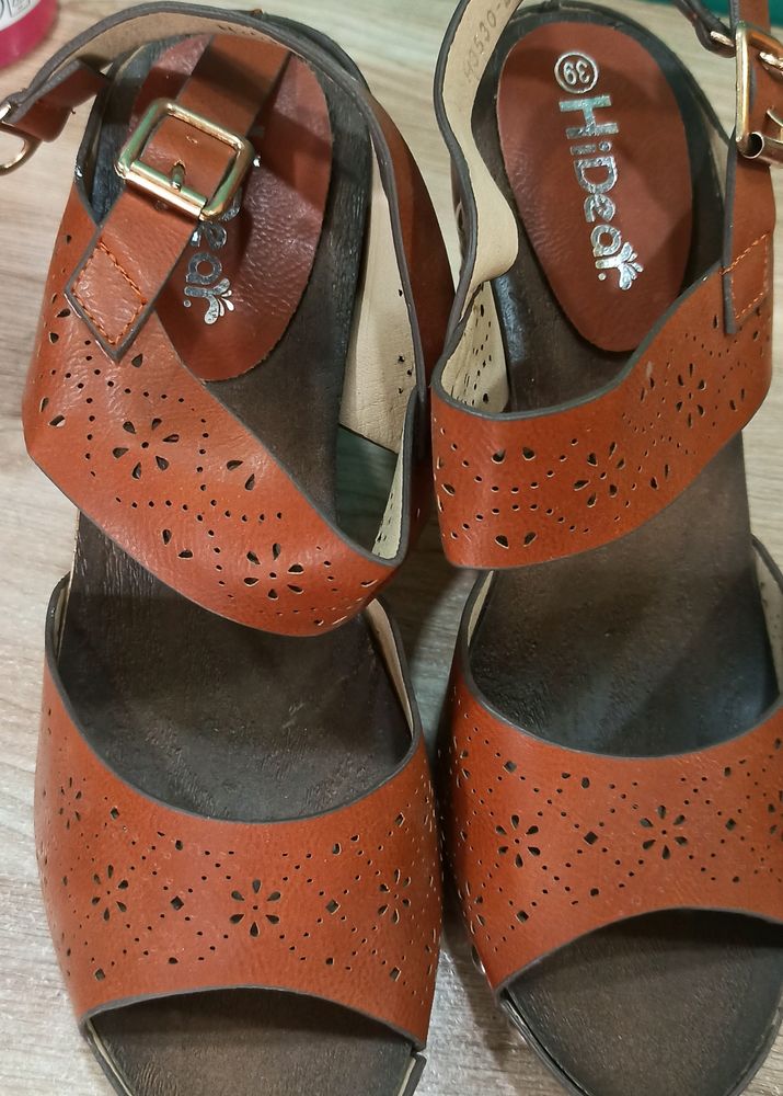 Girls heels