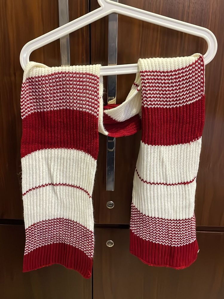 Muffler Red And White