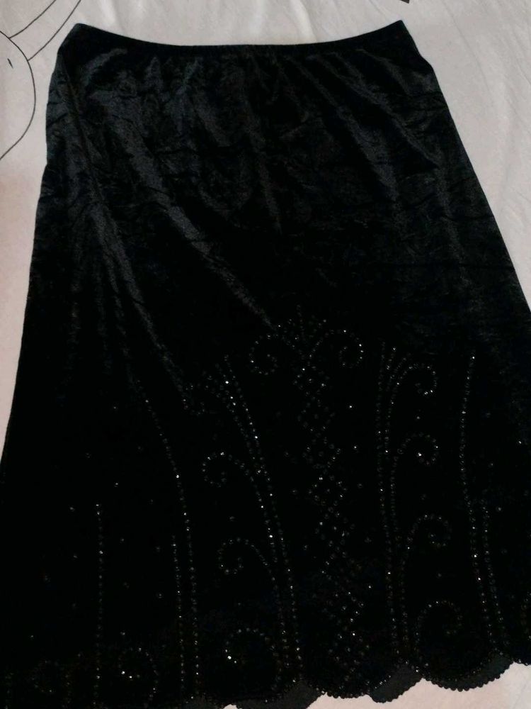 Partywear Black Valvet Midi Skirt