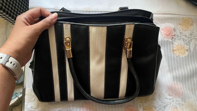 Sale 🔥 Black Leather Purse