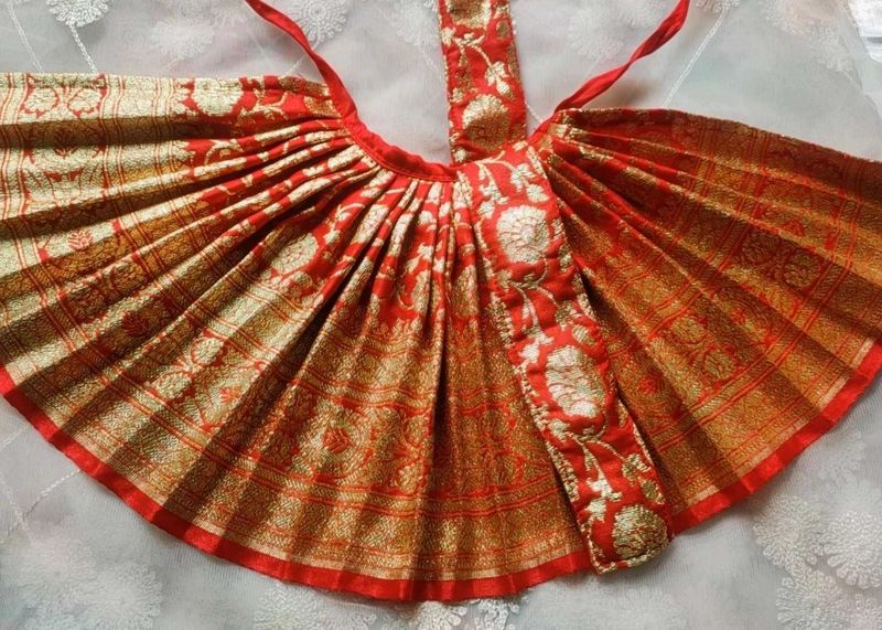 Red &amp; Gold Banarasi Lehenga For Radha Rani