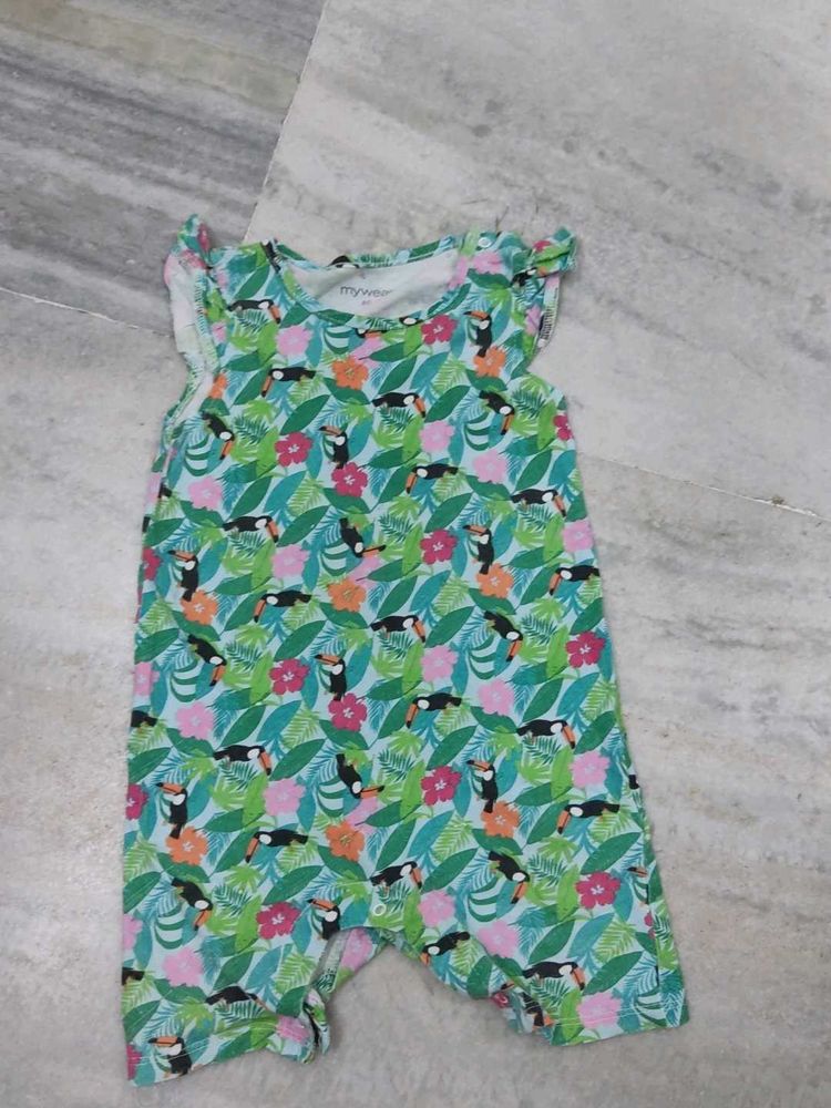 2 Rompers