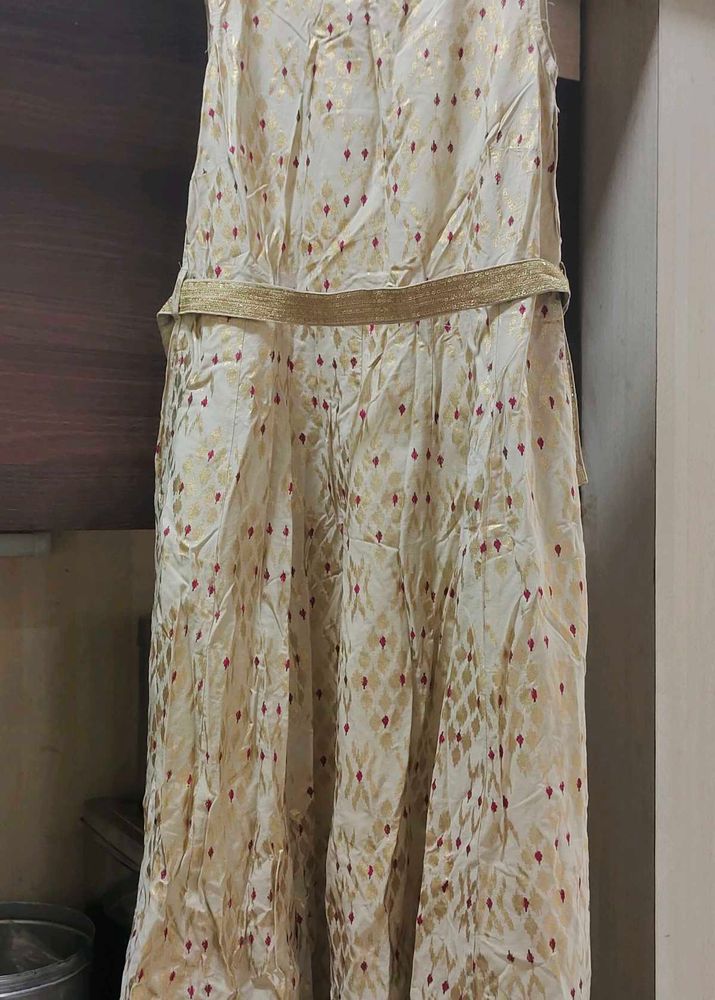 Akkriti Cotton Casual Gown