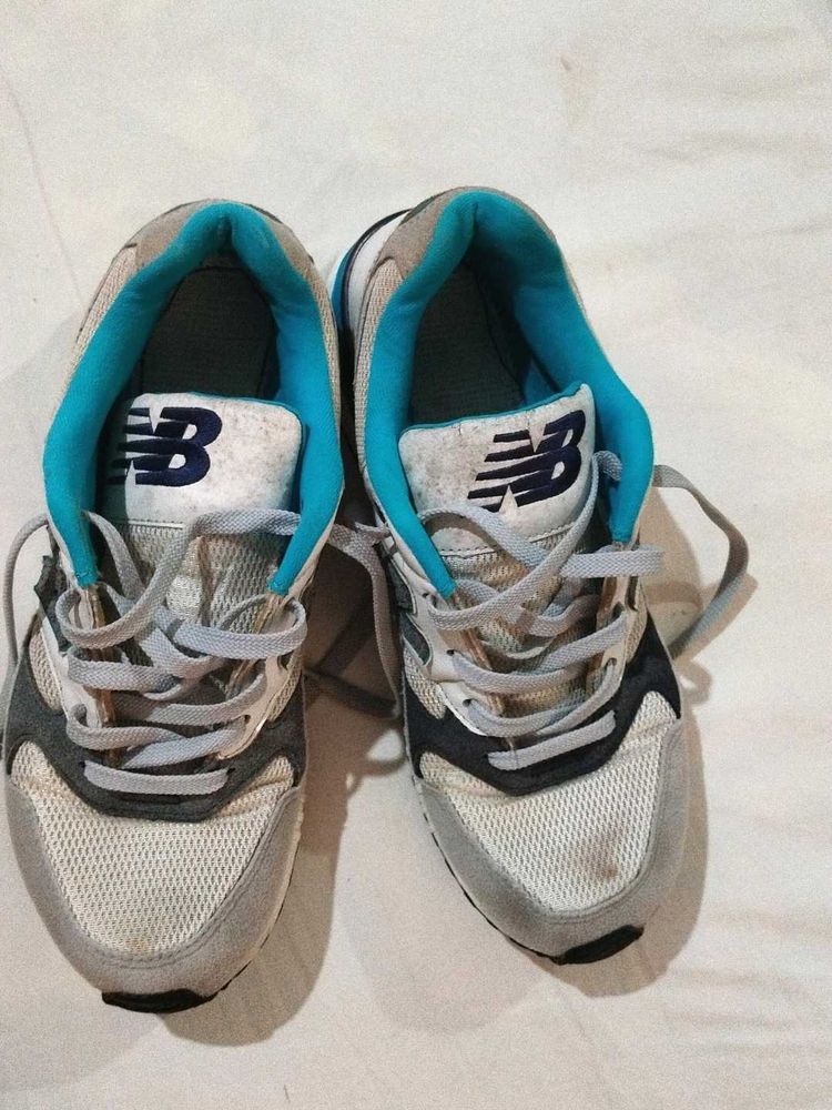 New Balance Sneaker (white/blue)